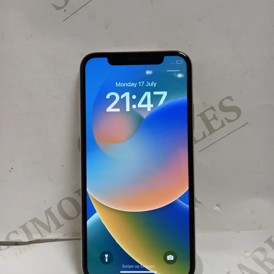 BOX APPLE IPHONE X 64GB IN WHITE