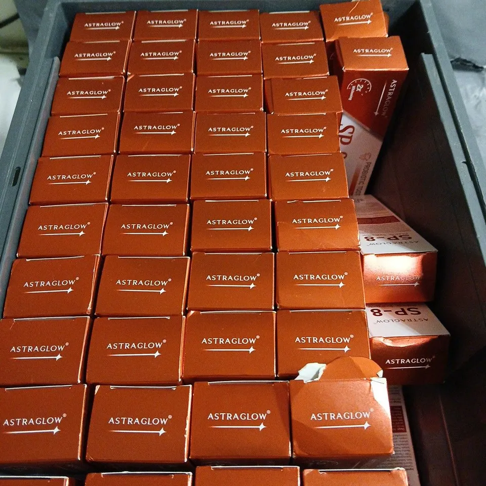 APPROXIMATELY 40 ASTRA GLOW SP-8 PROBIOTIC TOOTHPASTE