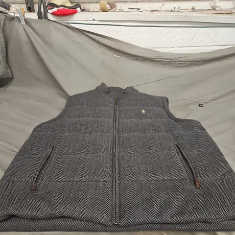 POLO RALPH LAUREN ESTATE RIB ZIP SLEEVELESS JACKET – GREY HERRINGBONE, UK XL