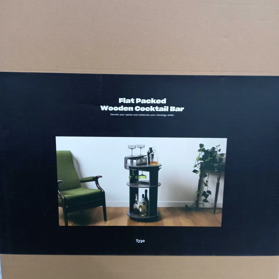 BOXED WOODEN COCKTAIL BAR