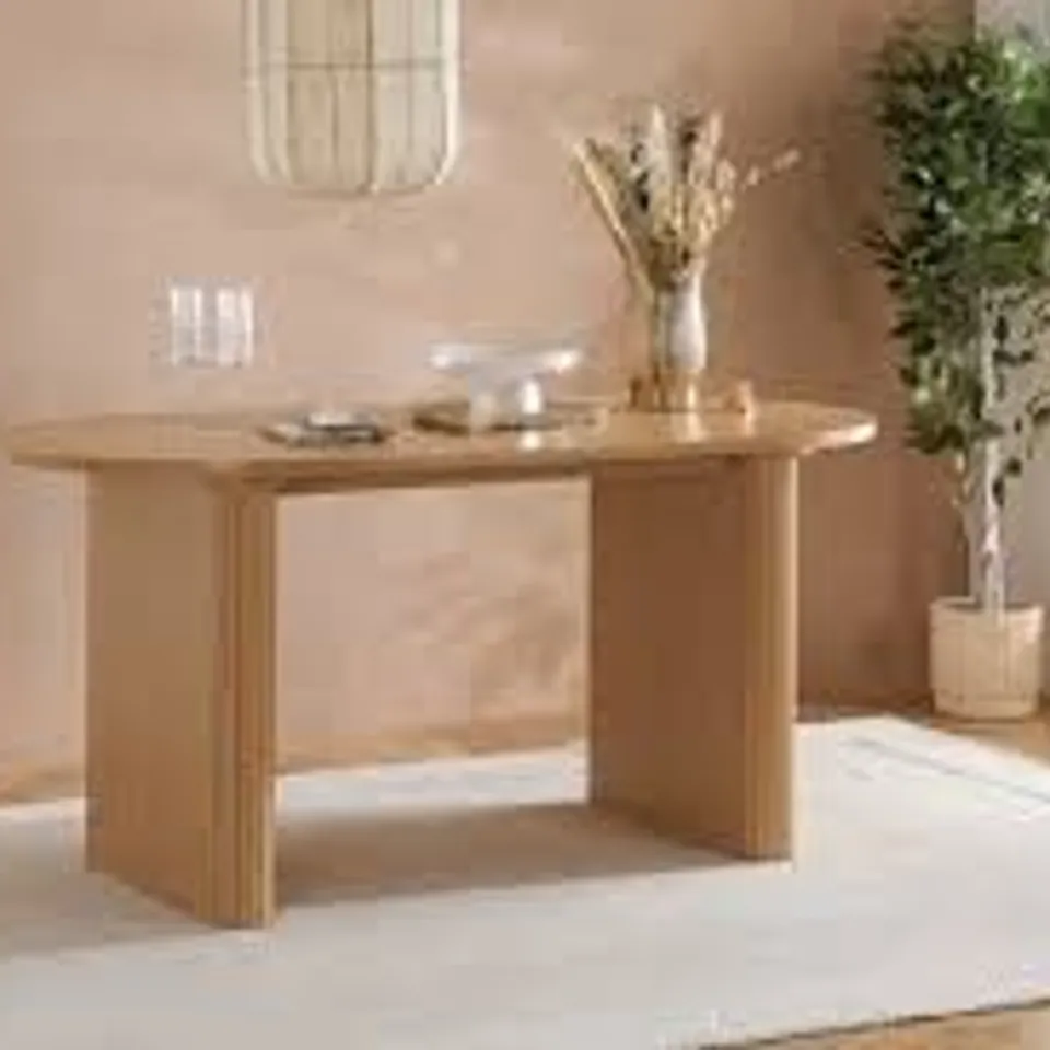 BOXED AXEL OVAL FLUTED DINING TABLE - OAK
