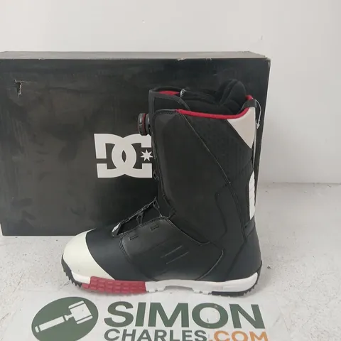 DC MEN'S SNOWBOARD BOOTS – CONTROL, UK 12 / US 13, BLACK