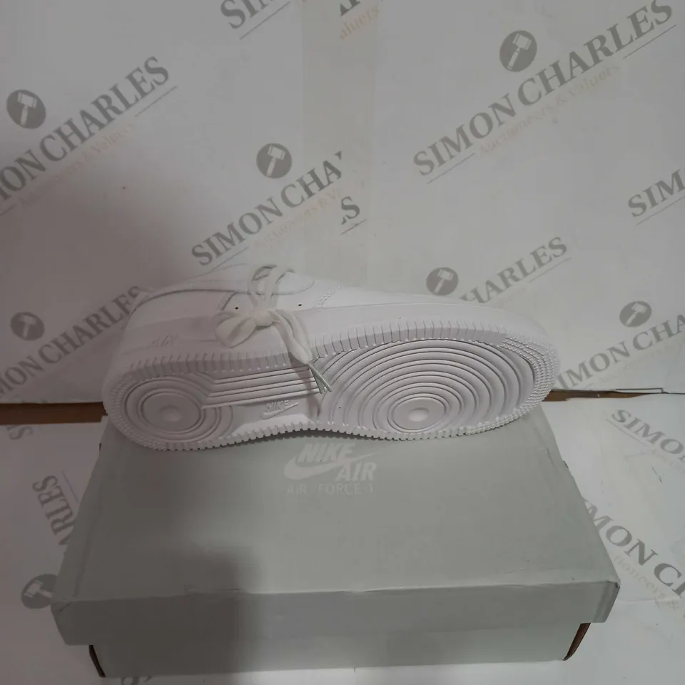 BOXED PAIR OF NIKE WHITE AIR FORCE ONES SIZE 5.5
