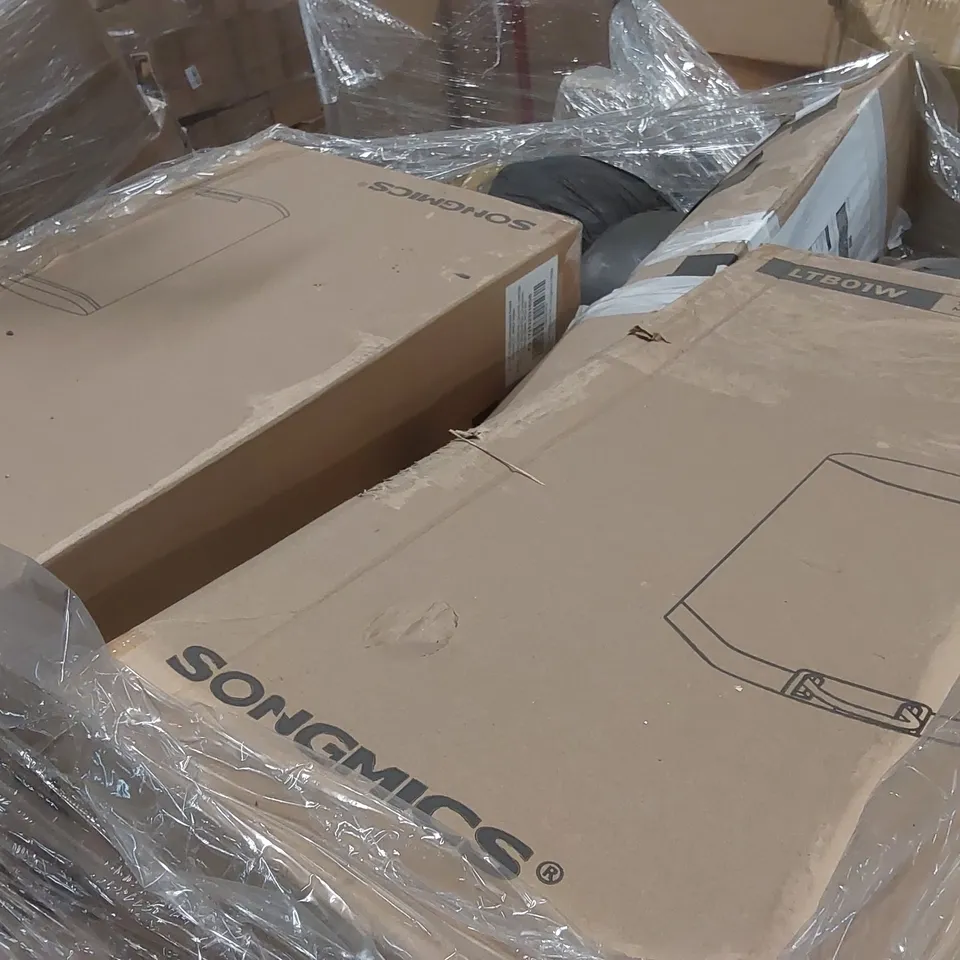 PALLET OF ASSORTED ITEMS INCLUDING: SONGMICS BINS, PLASTIC CUBE STORAGE, BAR STOOL, CAT TREE ECT