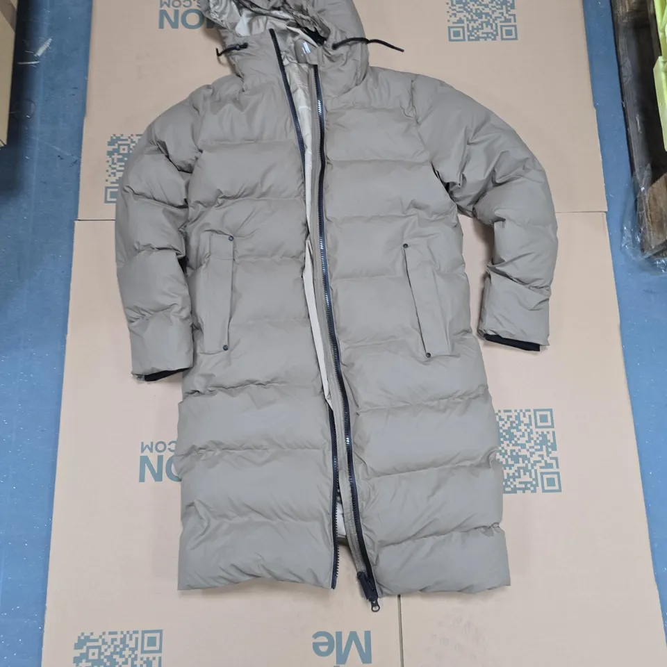 TRETORN LONG PUFFER COAT – TAUPE, SIZE L