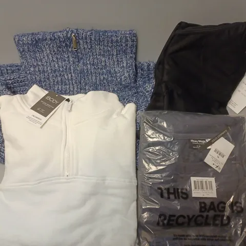 APPROXIMATELY 20 ASSORTED COTTON ON CLOTHING ITEMS TO INCLUDE HALF ZIP CROP JUMPER IN SILKY BLUE/DIP DYE SIZE XL, FLEECE LINED FULL LENGTH ONESIE IN BLACK SIZE XL, HEAVY WEIGHT T-SHIRT SIZE XL
