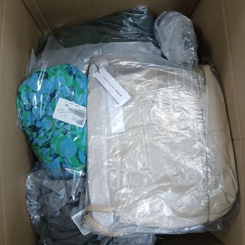 LARGE BOX OF APPROXIMATELY 15 ASSORTED ITEMS - COLLECTION ONLY 