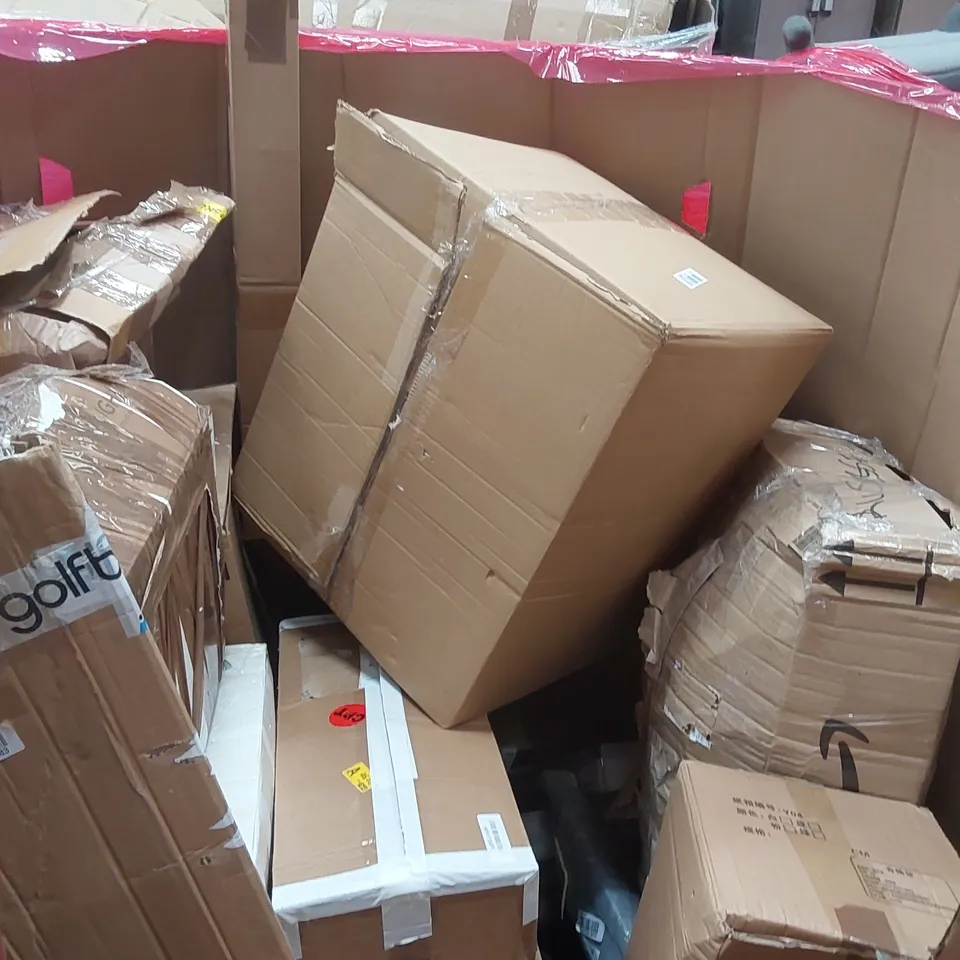 PALLET OF ASSORTED ITEMS INCLUDING: FOLDING TOILET CHAIR, BLINDS, SLOT TRACK RACING GAME, CHILDREN'S TRIKE ECT