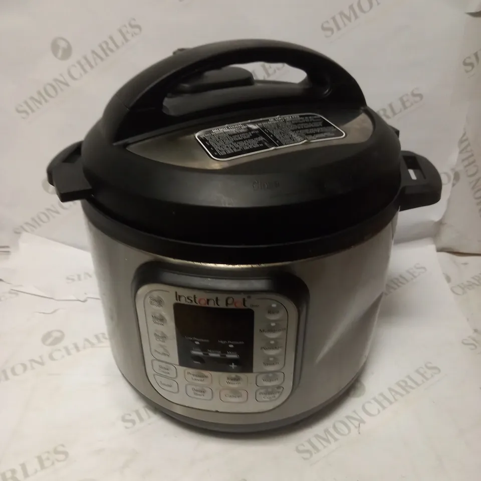 INSTANT POT DUO SMART PRESSURE COOKER