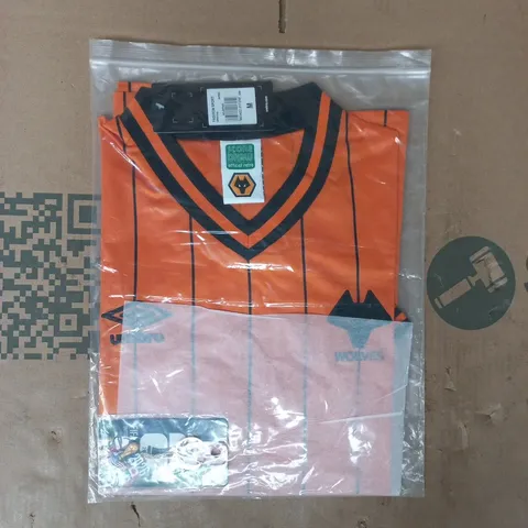 BAGGED WOLVERHAMPTON WANDERERS RETRO 1982-86 HOME JERSEY IN ORANGE SIZE MEDIUM