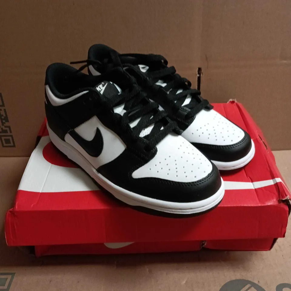 BOXED PAIR OF NIKE DUNK LOW GS BLACK/WHITE – UK 5