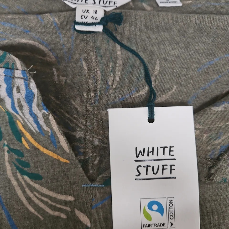 WHITE STUFF PRINTED TOP – GREY WITH MULTICOLOUR BIRD PATTERN (UK 18)