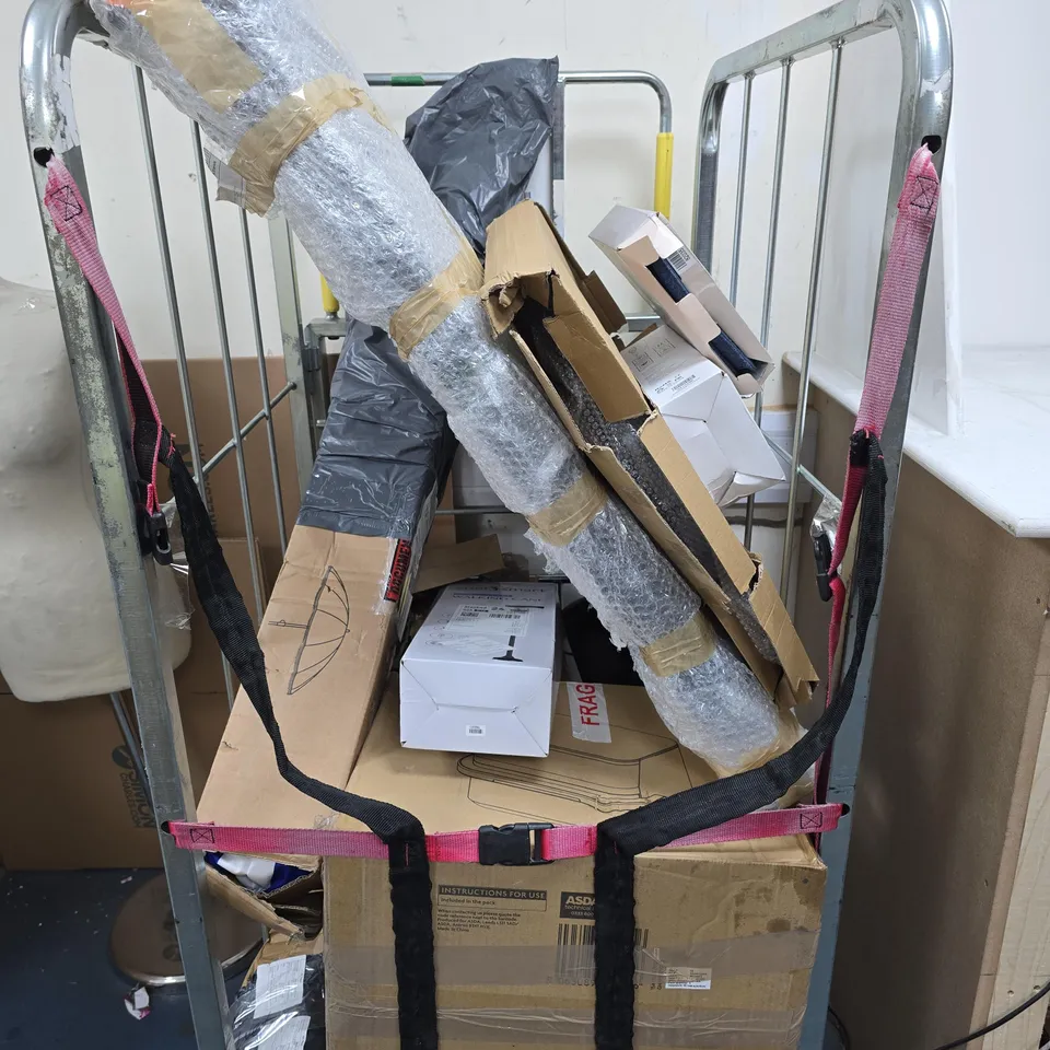 CAGE OF APPROXIMATELY 10 ASSORTED ITEMS TO INCLUDE 2 IN 1 TRAVEL STEAMER IRON, PORTABLE DAYLIGHT MIRROR ETC
