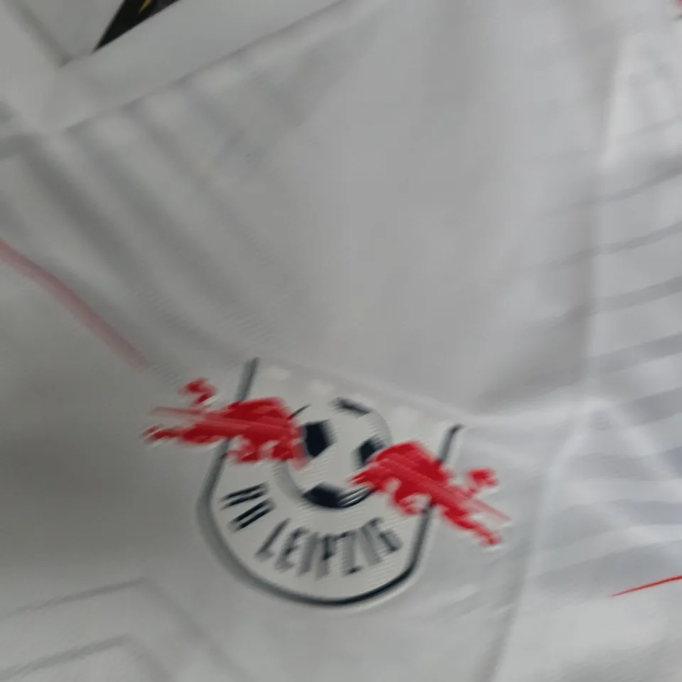PUMA RB LEIPZIG FOOTBALL SHIRT – WHITE, UK MEDIUM (US M / EU M)