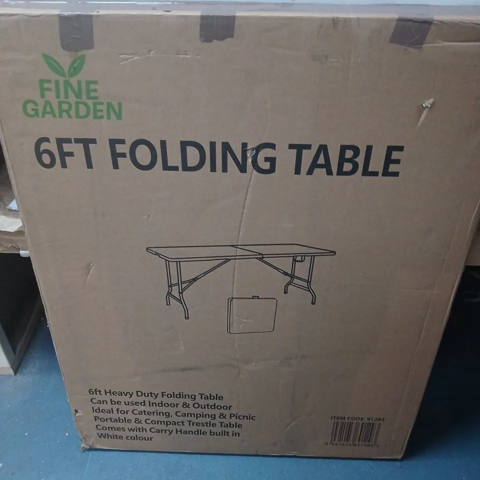 BOXED FINE GARDEN 6FT FOLDING TABLE 