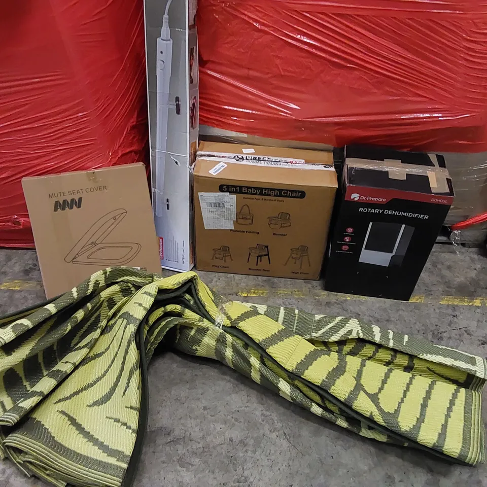 PALLET OF ASSORTED ITEMS INCLUDING: LARGE MAT, DEHUMIDIFIER, HEATER, BABY HIGH CHAIR, TOILET SEAT COVER
