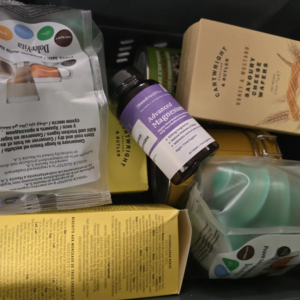 APPROXIMATELY 10 ASSORTED FOOD ITEMS TO INCLUDE - EVENING PRIMROSE OIL SUPERDRUG , SUPERDRUG VITAMIN C 500MG CHEWABLE ETC