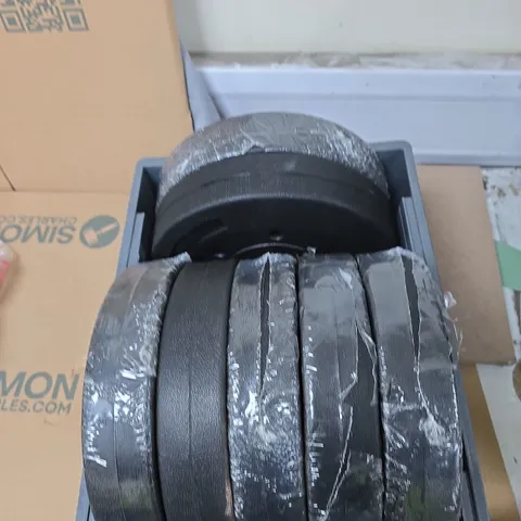 tote of 7 5kg plates 