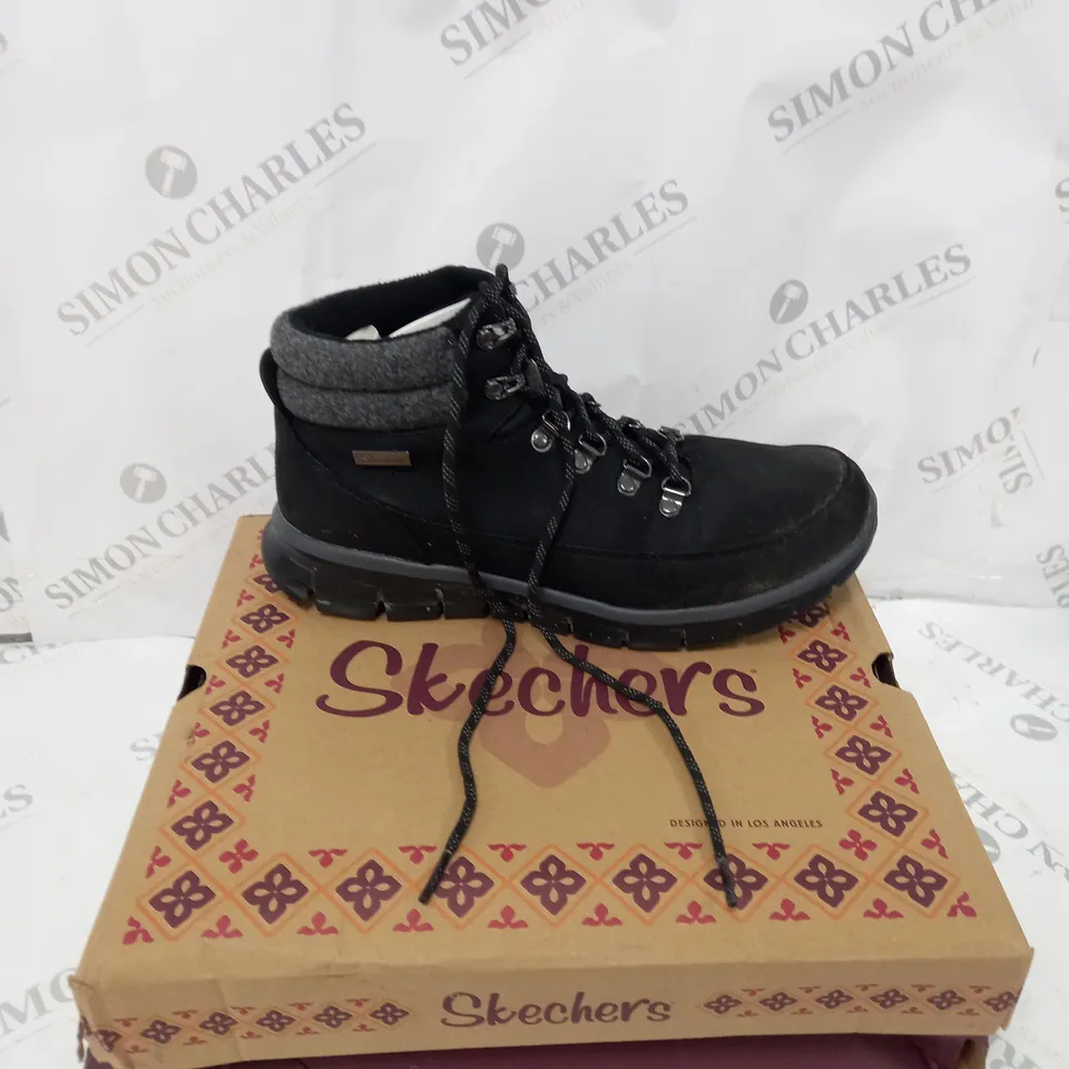 BOXED SKECHERS SYNERGY WARM TECH BOOTS, BLACK - SIZE 7