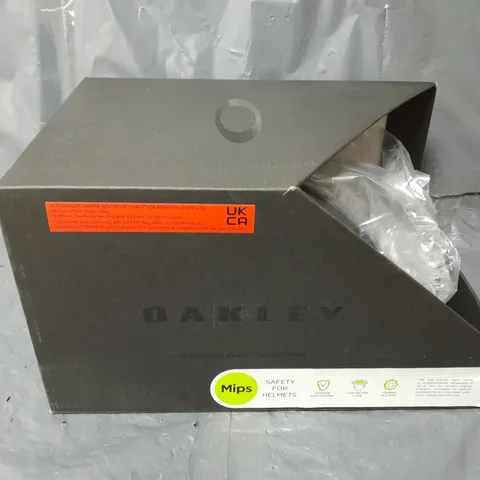 BOXED OAKLEY ARO 3 ENDURANCE MIPS HELMET