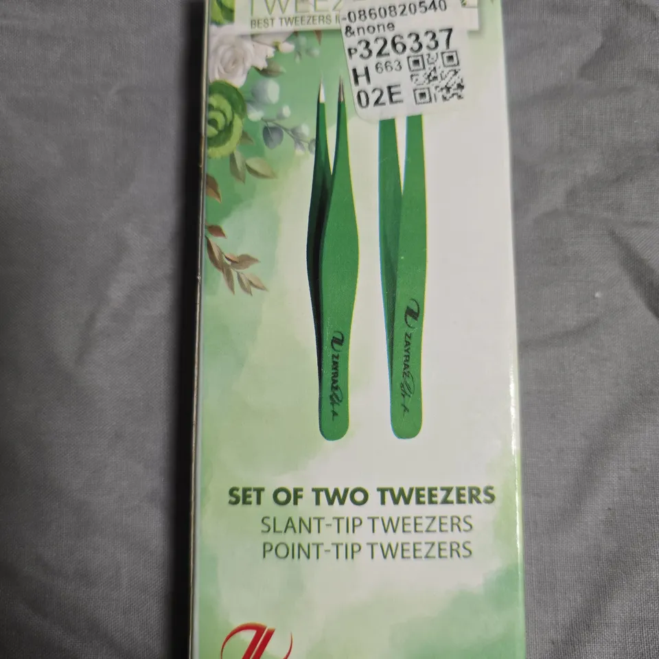 APPROXIMATELY 14 ZAYRAZ STYLE SET OF TWO TWEEZERS – SLANT-TIP & POINT-TIP