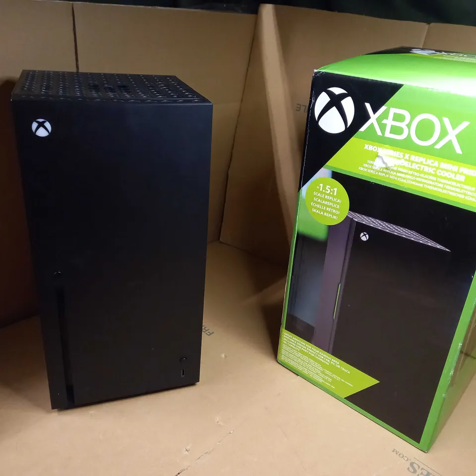 BOXED X-BOX SEIRES X REPLICA MINI FRIDGE