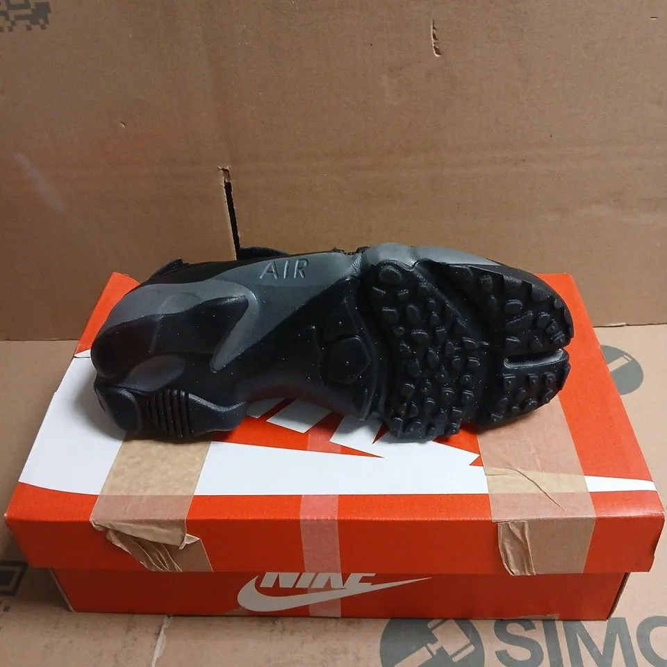 NIKE AIR RIFT BLACK WOMENS SHOES BOXED SIZE 5.5