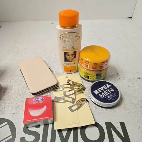 APPROXIMATELY 15 ASSORTED HEALTH & BEAUTY PRODUCTS TO INCLUDE NIVEA MEN, CONDOMS, HAIR CLIPS ETC 