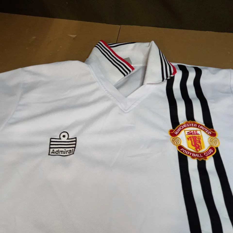 MANCHESTER UNITED FC RETRO SHIRT SIZE UNSPECIFIED