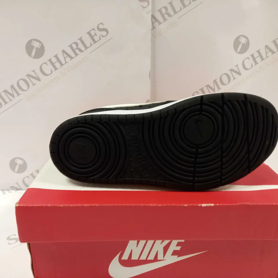 BOXED PAIR OF NIKE COURT BOROUGH LOW 2 CHILDRENS TRAINERS UK SIZE 10.5