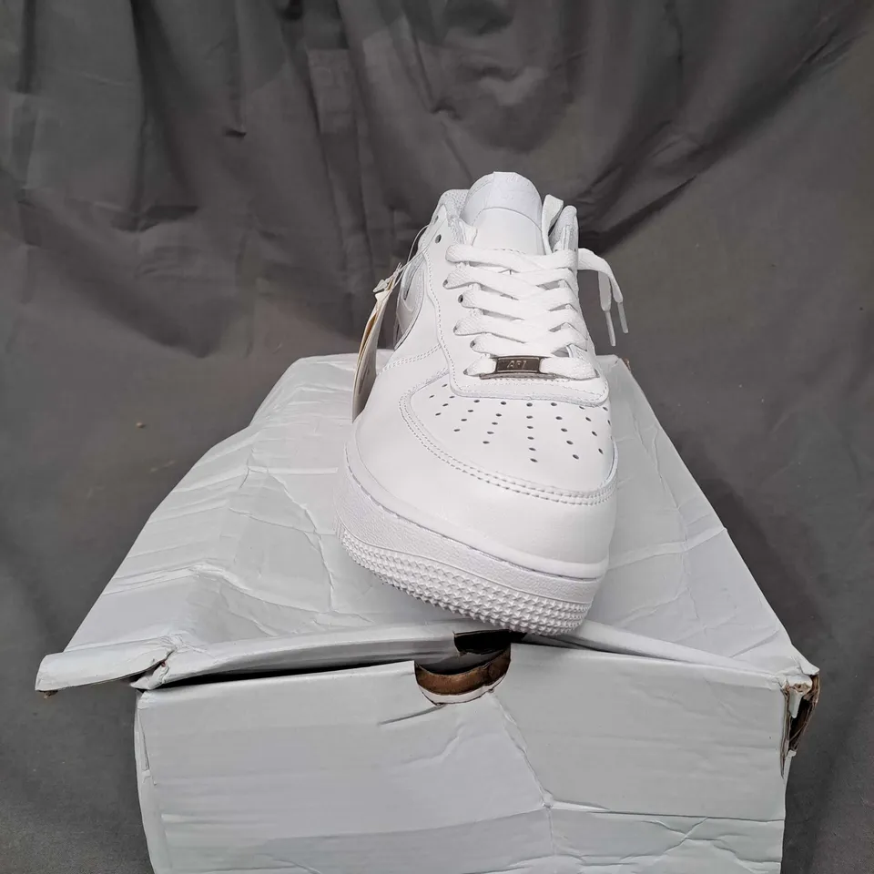 BOXED PAIR OF NIKE WHITE AIR FORCES SIZE 8.5
