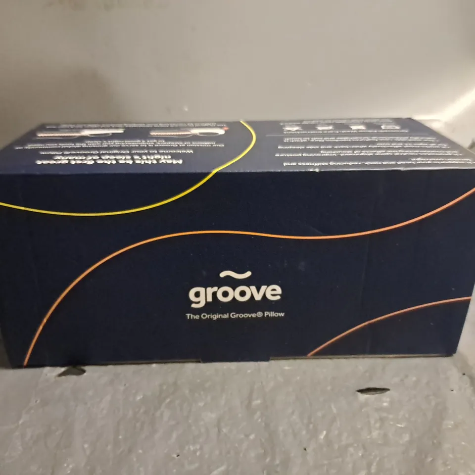 BOXED GROOVE PILLOW 