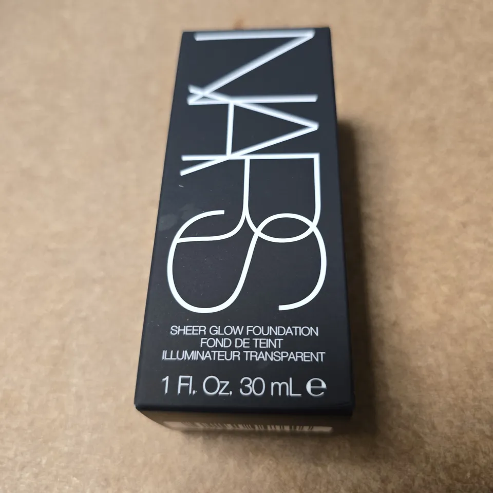 NARS SHEER GLOW FOUNDATION 30 ML