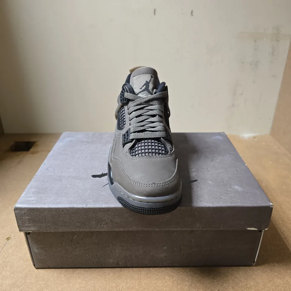 NIKE AIR JORDAN 4 RETRO TRAINERS, CAVE STONE/BLACK-PHANTOM, UK 6.5