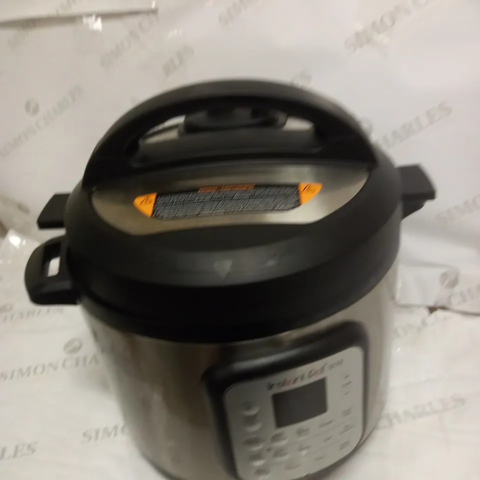INSTANT POT DUO CRISP + AIR FRYER 8L MULTICOOKER