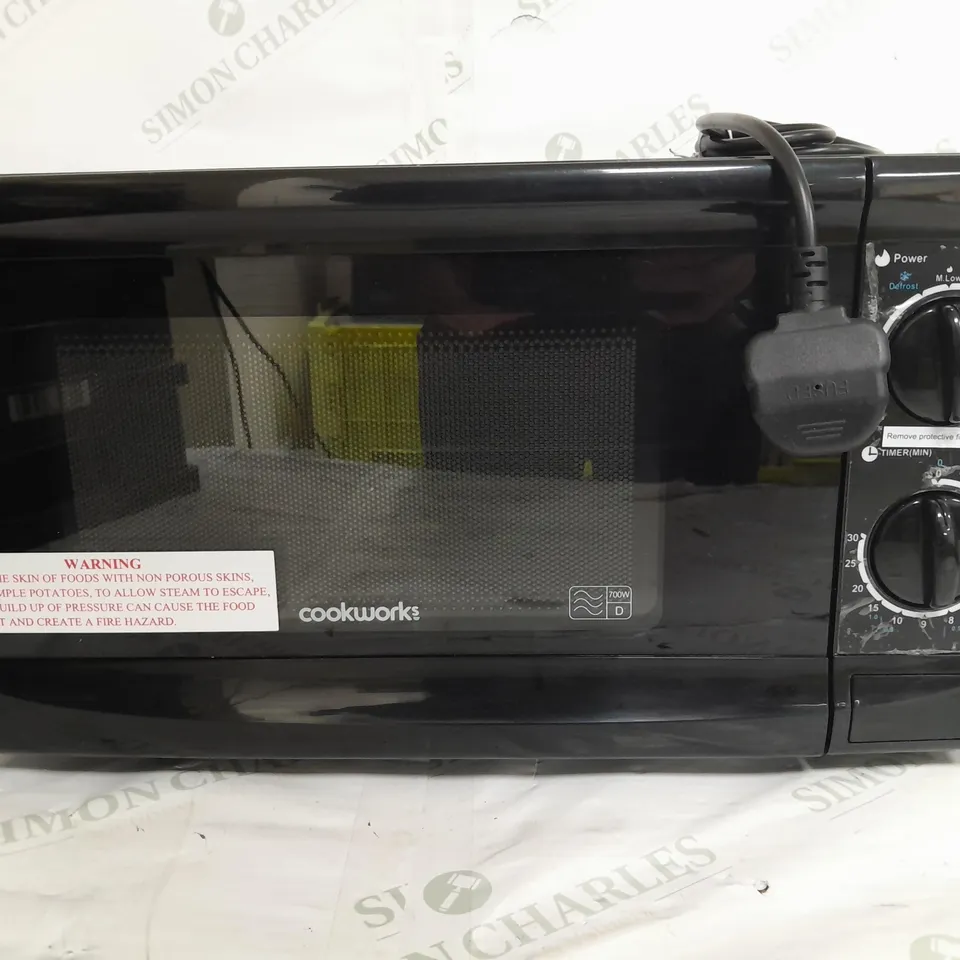 BOXED COOKWORKS 700W BLACK MICROWAVE 