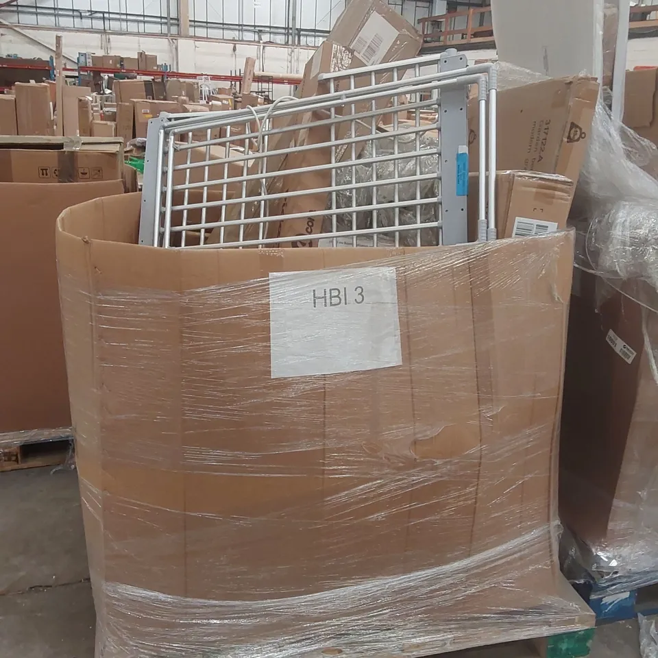 PALLET CONTAINING A LARGE QUANTITY OF ASSORTED ITEMS INCLUDING: CLOTHES AIRER, ROUND TABLE, GARDEN BENCH, OTHER ASSORTED FURNITURE ITEMS ECT