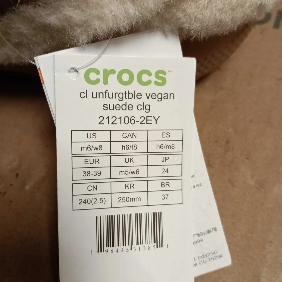 CROCS SLIPPER MULES WITH FLEECE LINING SIZE M5/W6