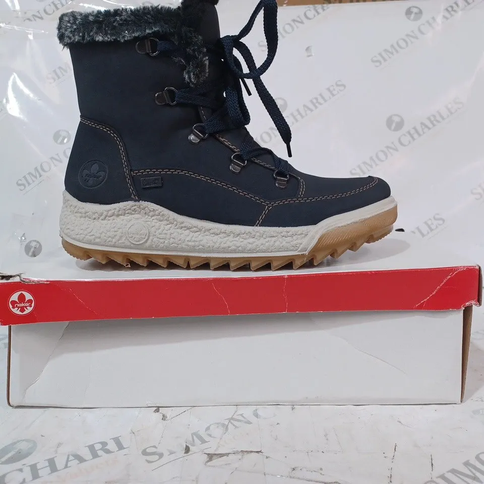 BOXED PAIR OF RIEKER WARM HIKING BOOTS, NAVY - SIZE 6 