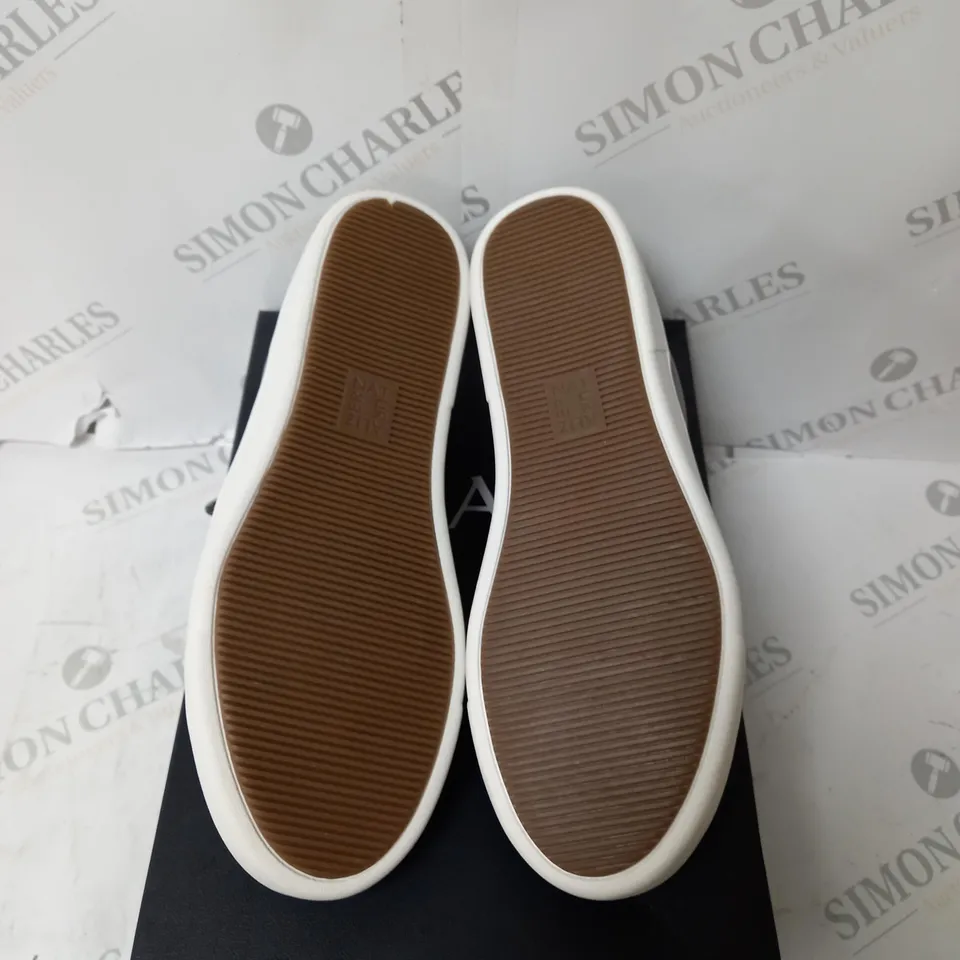BOXED NATURA SNAKE SKIN PRINTED TRAINER - SIZE 6.5