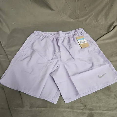 NIKE MENS RUNNING CHALLENGER SHORTS IN LILAC SIZE M