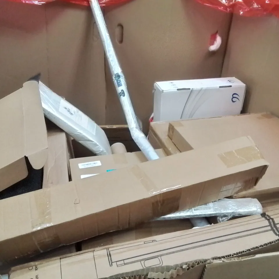 PALLET OF ASSORTED HOUSEHOLD GOODS AND PRODUCTS TO INCLUDE;PICTURE FRAME,PILLOWS,EARRINGS ORGANIZER 