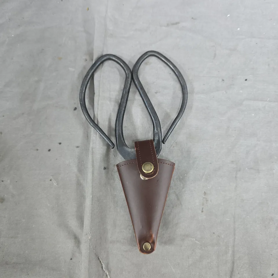 VINTAGE LEATHER-SHEATHED SCISSORS WITH BRASS FITTINGS