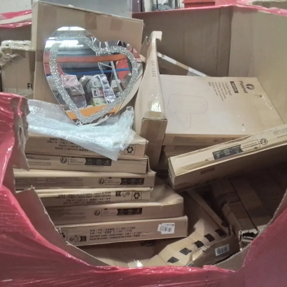 PALLET CONTAINING VARIOUS ASSORTED BOXED HOUSEHOLD ITEMS TO INCLUDE: ELEPHANT ROCKING HORSE, TOILET SEATS, HEART SHAPED WALL MIRROR, SILICONE BATH MAT AND LOTS MORE UNMARKED BOXED ITEMS 