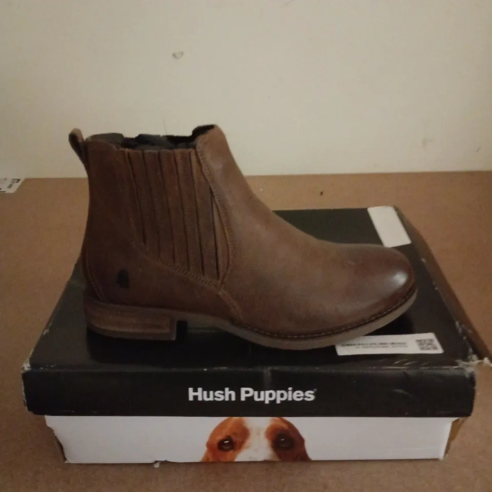 BOXED PAIR OF HUSH PUPPIES EDITH BOOTS IN BROWN - UK 5