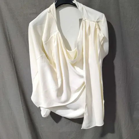 RIVER ISLAND STUDIOS WHITE DRAPED BLOUSE β UK 18 (EU 44, US 14)