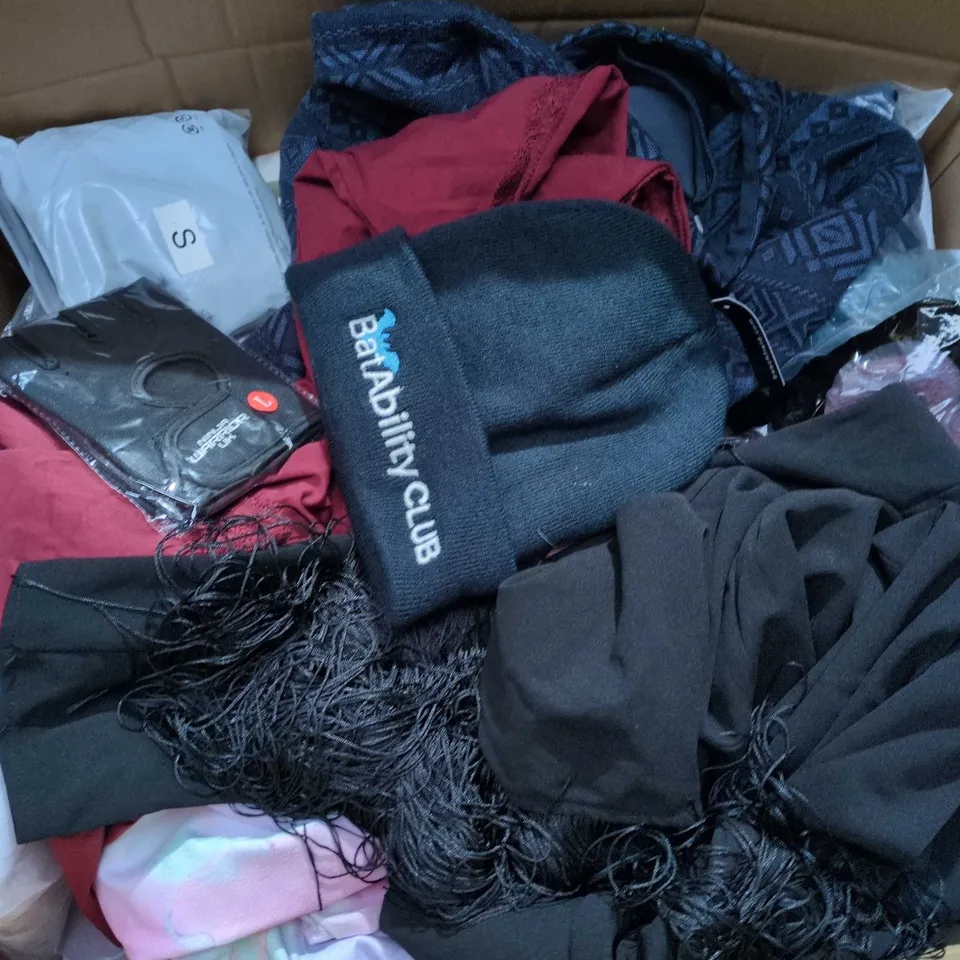 APPROXIMATELY 35 ASSORTED CLOTHING ITEMS IN VARIOUS SIZES, STYLES & COLOURS TO INCLUDE BRANDS SUCH AS ASOS, M&S, SPRAYWAY, ETC - COLLECTION ONLY