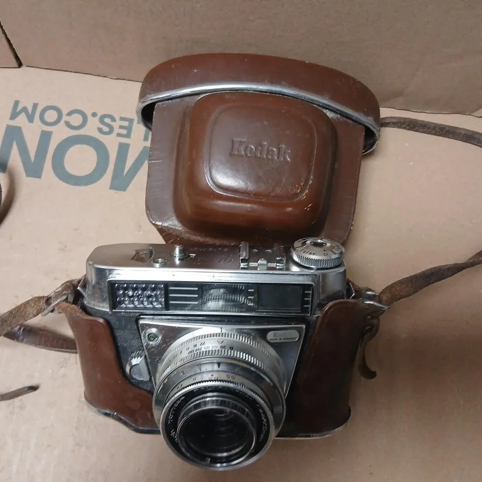 KODAK RETINA AUTOMATIC 35MM RANGEFINDER WITH RETINA-XENAR F/2.8 45MM LENS – LEATHER CASE