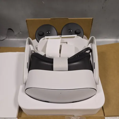 META QUEST 3 VR HEADSET