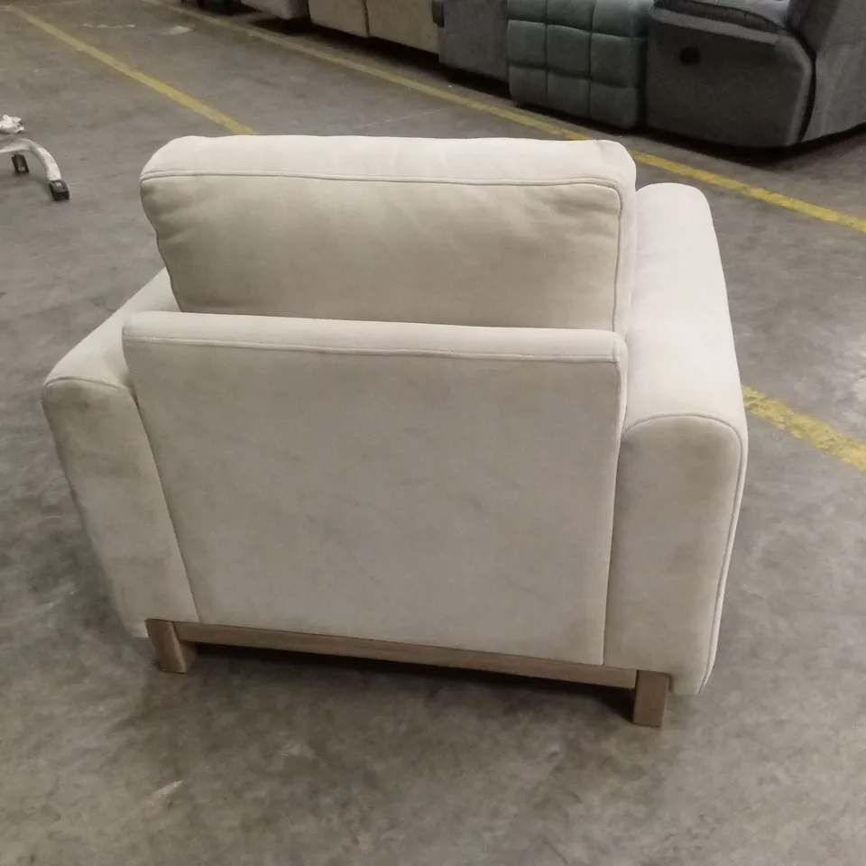 QUALITY DESIGNER LEILA FAWN FABRIC ARMCHAIR